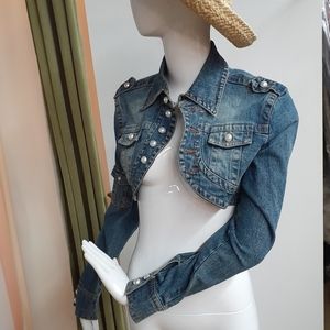 ONE OF A KIND CROP DENIM JACKET BY DEN M